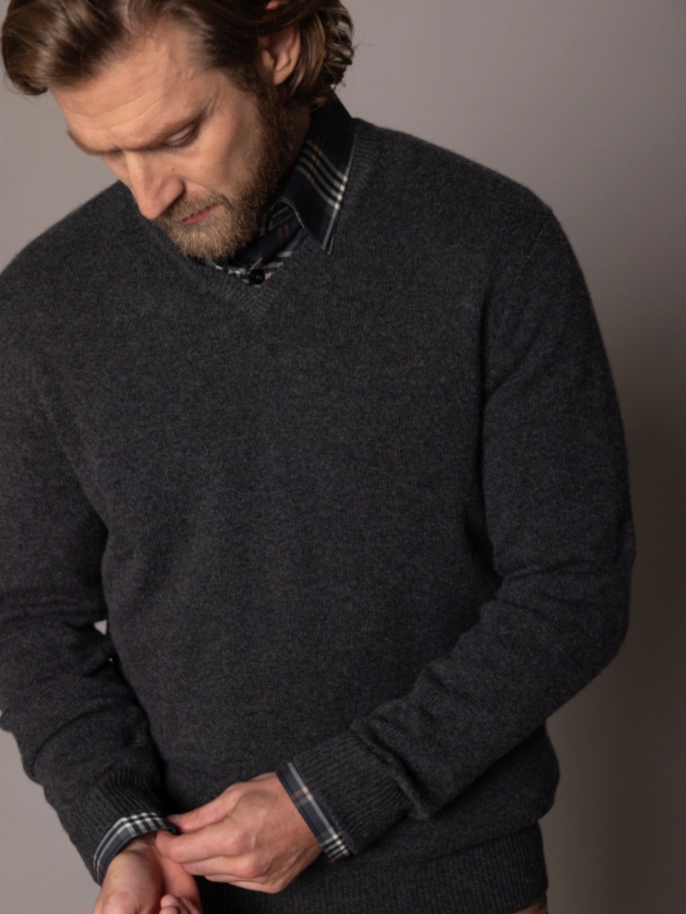 100% Merino wool V-Neck sweater charcoal men’s size XL Tall career wear